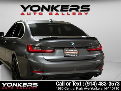Used 2020 BMW 330i xDrive Sedan w/ Driving Assistance Package image 7