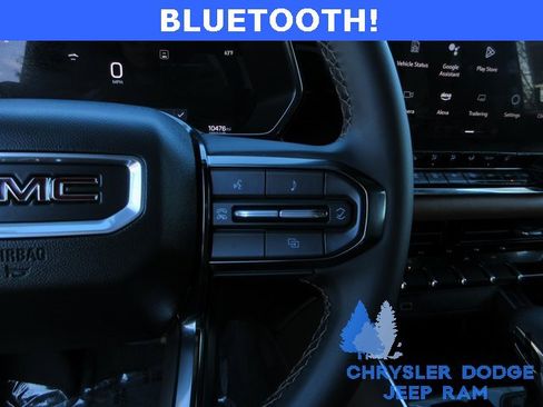 Used 2024 GMC Canyon AT4 w/ Technology Package image 17