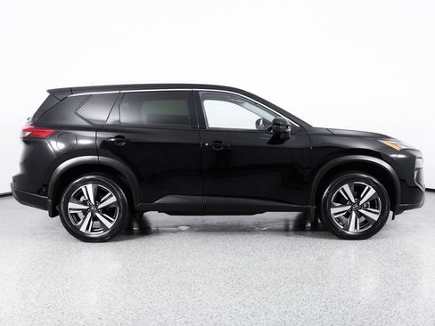 Used 2025 Nissan Rogue SL w/ SL Premium Package AWD/4WD image 9