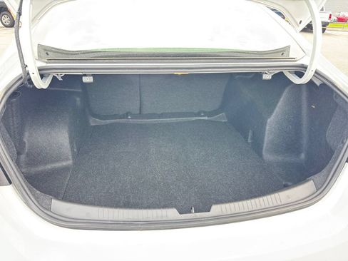 Used 2023 Chevrolet Malibu LT FWD image 17