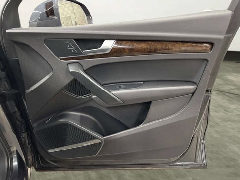 Used 2018 Audi Q5 2.0T Premium Plus w/ Premium Plus Package image 23