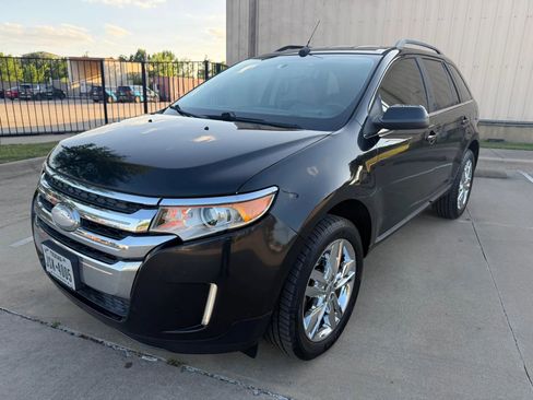 Used 2014 Ford Edge Limited w/ Driver Entry Package FWD image 2