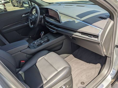 Used 2024 Cadillac XT4 Sport FWD image 14