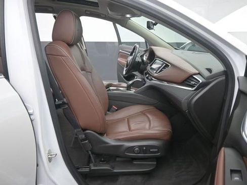 Used 2019 Buick Enclave Avenir w/ Avenir Technology Package AWD/4WD image 20