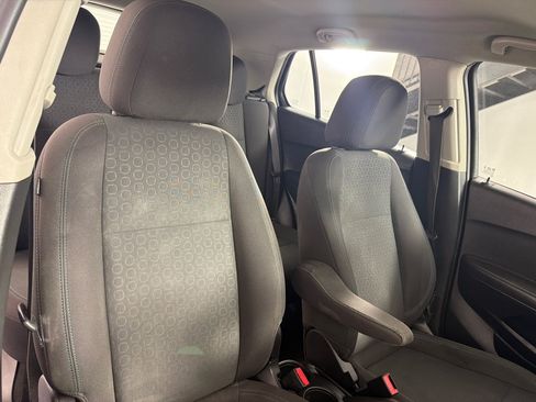 Used 2016 Chevrolet Trax LS w/ LPO, Protection Package FWD image 23