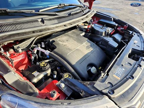 Used 2017 Ford Explorer XLT w/ Equipment Group 202A image 35