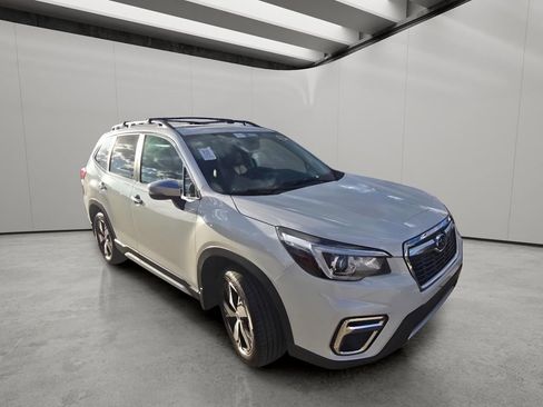 Used 2019 Subaru Forester Touring image 13