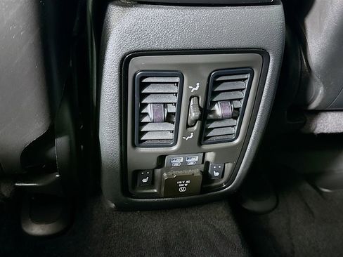 Used 2022 Dodge Durango R/T w/ Blacktop Package image 30