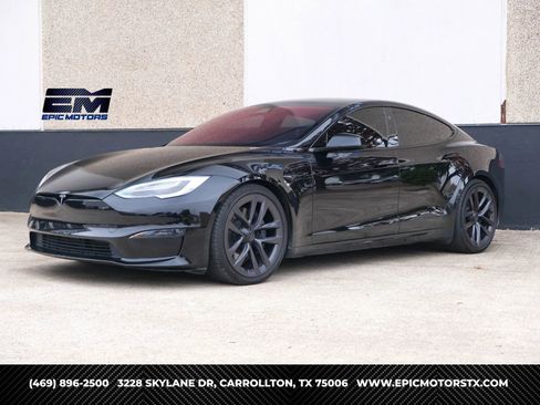 Used 2021 Tesla Model S Plaid image 1