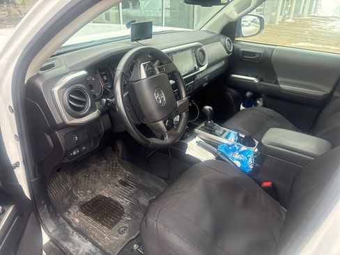 Used 2023 Toyota Tacoma SR5 image 2
