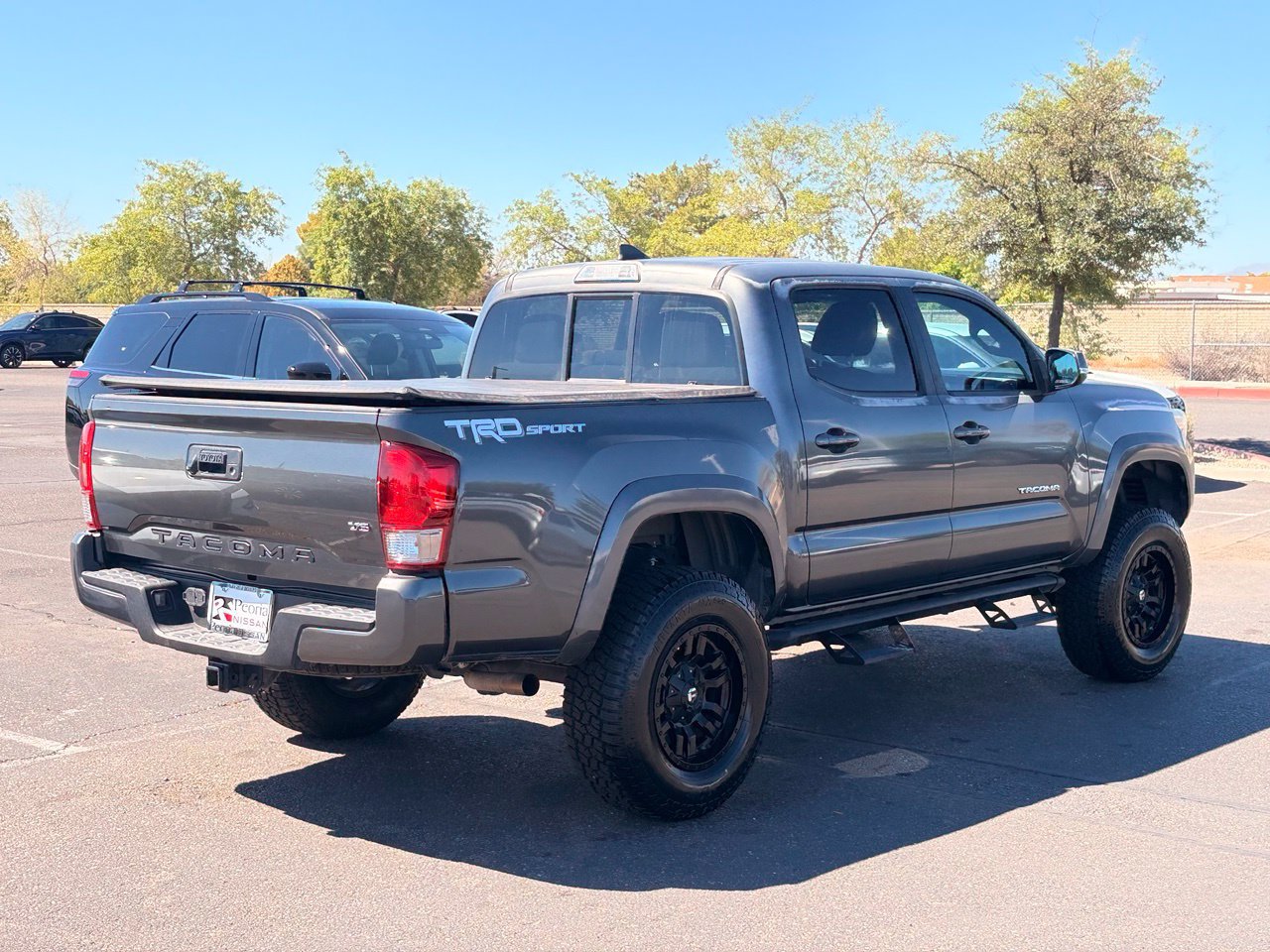 Used 2016 Toyota Tacoma TRD Sport w/ Towing Package RWD image 6