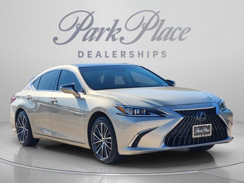 Used 2023 Lexus ES 350 w/ Premium Package FWD image 4