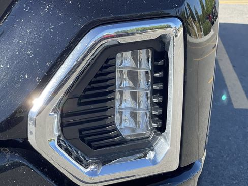 Used 2022 GMC Sierra 1500 Denali w/ Denali Reserve Package AWD/4WD image 16