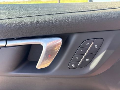 Used 2026 Buick Enclave Preferred w/ Power Package FWD image 18