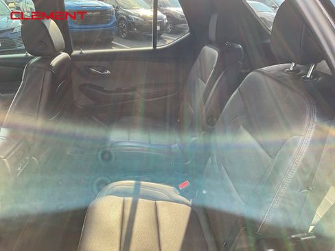 Used 2023 Chevrolet Traverse High Country image 24