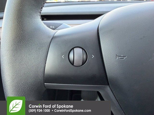Used 2024 Tesla Model Y Long Range AWD/4WD image 26