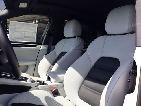 New 2026 Porsche Macan S AWD/4WD image 5