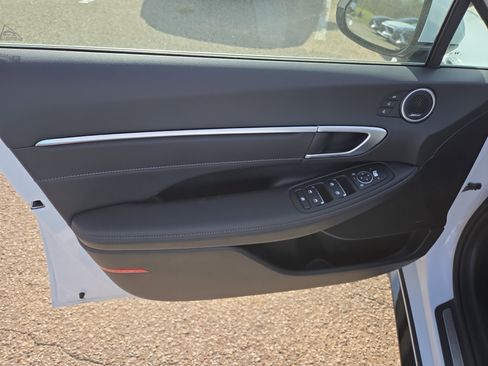 New 2026 Hyundai Sonata Limited FWD image 5