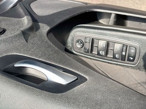Used 2023 Dodge Charger SXT RWD image 17