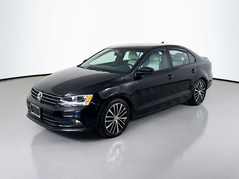 Used 2016 Volkswagen Jetta Sport FWD image 1