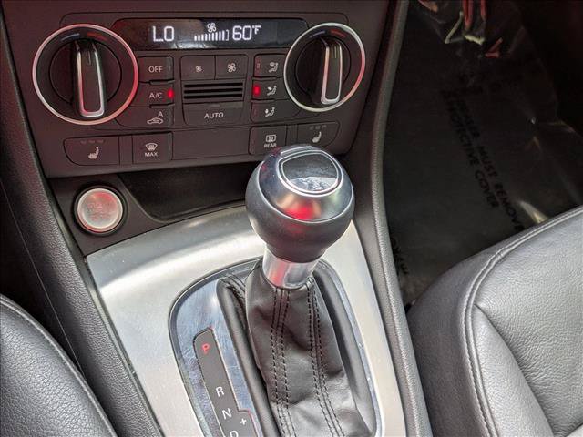 Used 2018 Audi Q3 2.0T Premium Plus w/ Premium Plus Package FWD image 11