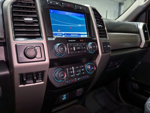 Used 2020 Ford F350 Lariat AWD/4WD image 19