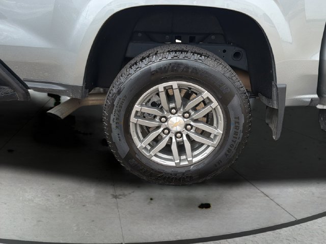 Certified 2025 Chevrolet Colorado LT w/ Advanced Trailering Package AWD/4WD image 32