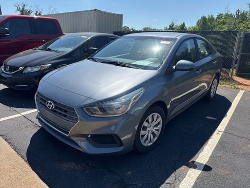 Used 2018 Hyundai Accent FWD image 12