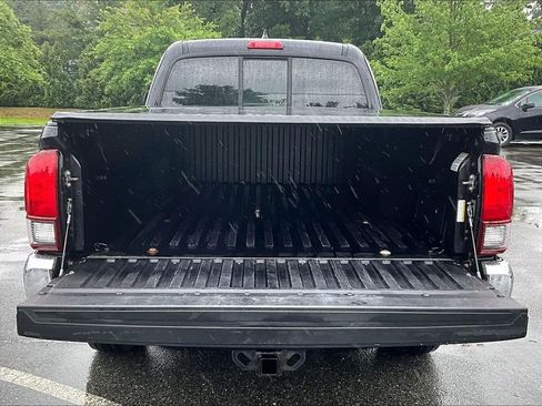 Used 2019 Toyota Tacoma SR5 AWD/4WD image 31