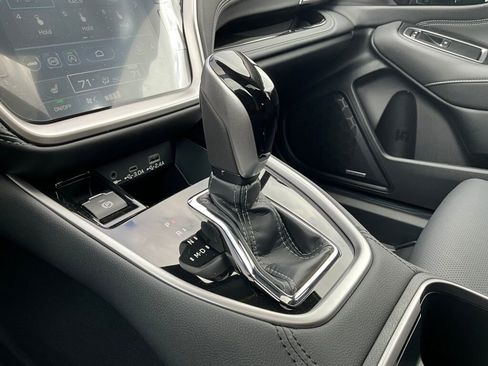 Used 2025 Subaru Outback Limited image 20