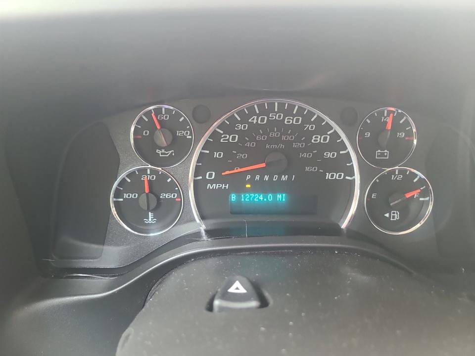 Used 2025 Chevrolet Express 2500 w/ Driver Convenience Package RWD image 11