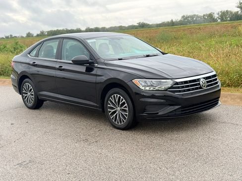 Used 2020 Volkswagen Jetta SE FWD image 34