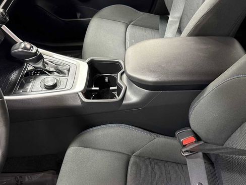 Certified 2022 Toyota RAV4 SE image 22