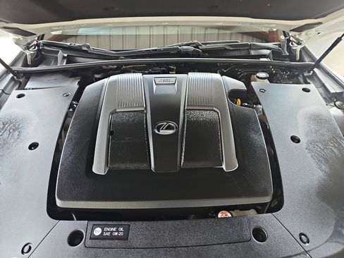 Used 2018 Lexus LS 500 w/ Interior Upgrade Package image 32