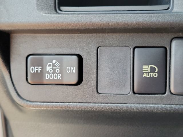 Used 2019 Toyota Tacoma SR5 RWD image 23