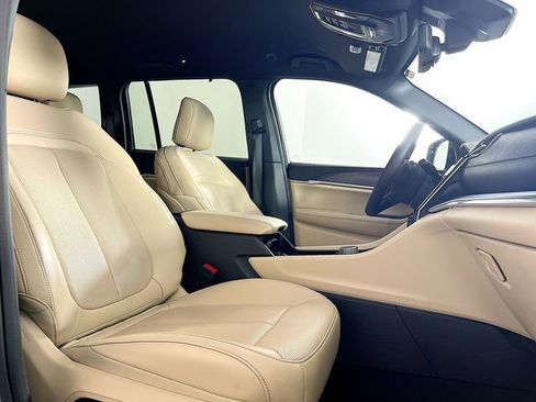 Used 2023 Jeep Grand Cherokee Limited w/ Luxury Tech Group II image 30