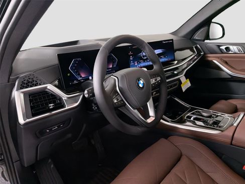 New 2026 BMW X5 xDrive40i w/ Climate Comfort Package AWD/4WD image 9