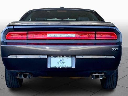 Used 2014 Dodge Challenger R/T image 5