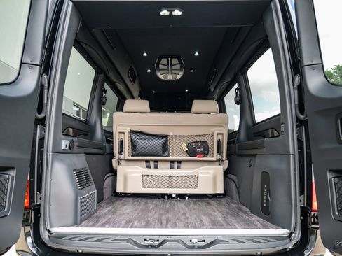 Used 2025 Mercedes-Benz Sprinter 2500 image 73