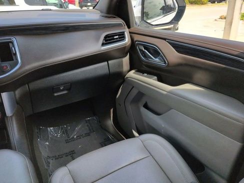 Used 2023 GMC Yukon SLT image 17
