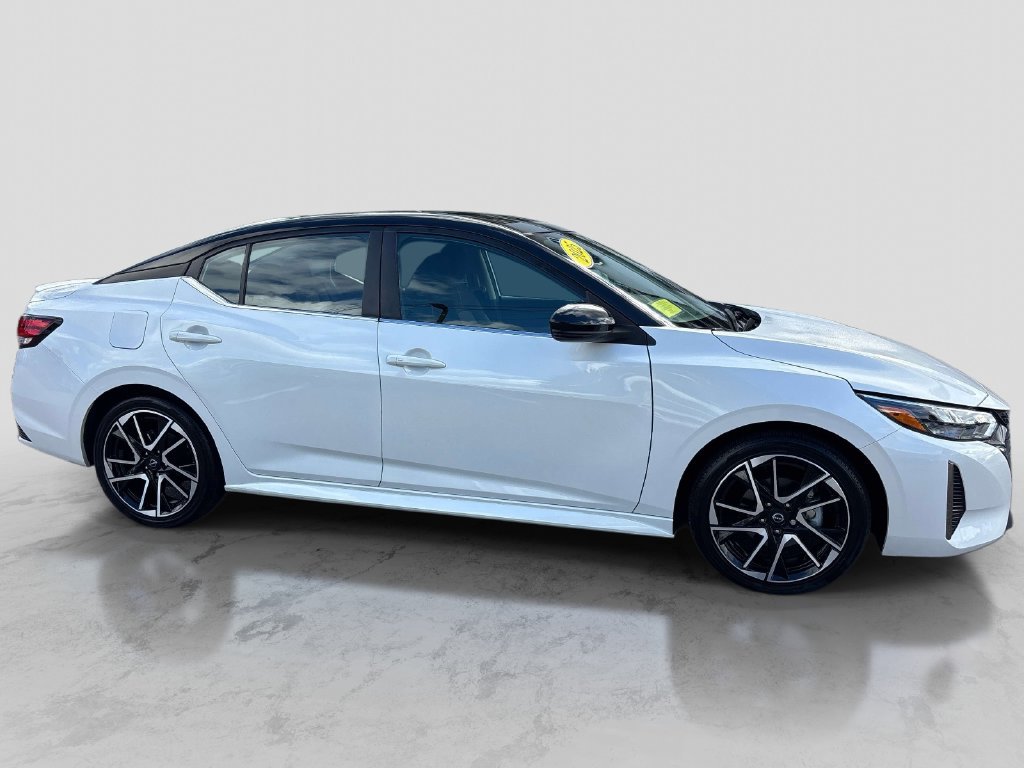 Used 2025 Nissan Sentra SR w/ Trunk Package FWD image 6