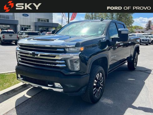 Used 2020 Chevrolet Silverado 2500 High Country w/ Technology Package AWD/4WD image 4