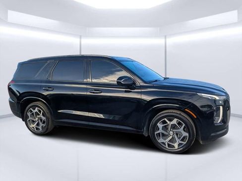 Used 2022 Hyundai Palisade Calligraphy w/ Cargo Package image 2