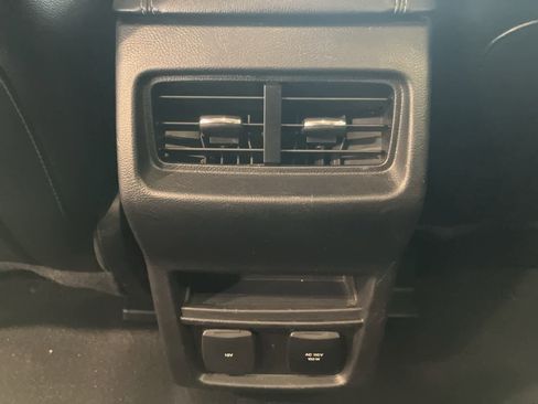 Used 2019 Ford Edge Titanium w/ Cold Weather Package image 26