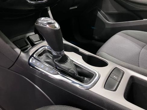 Used 2017 Chevrolet Cruze LS image 20