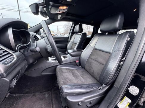 Used 2019 Jeep Grand Cherokee Altitude image 12