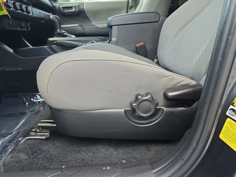 Used 2023 Toyota Tacoma SR image 28