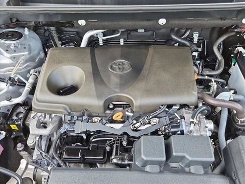 Used 2024 Toyota RAV4 XLE FWD image 17