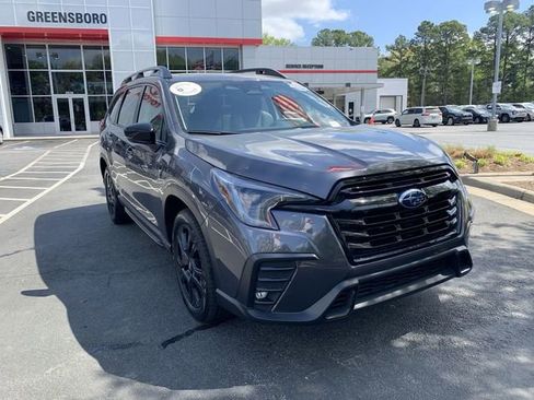 Used 2024 Subaru Ascent Onyx Edition image 2