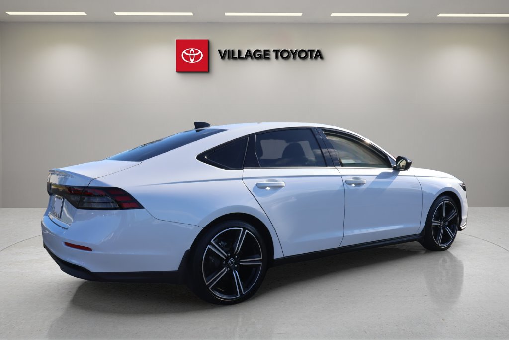 Used 2026 Honda Accord SE image 5